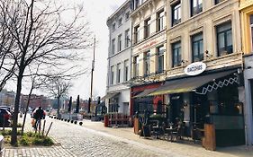 Bacchus Antwerpen - Rooms & Apartments